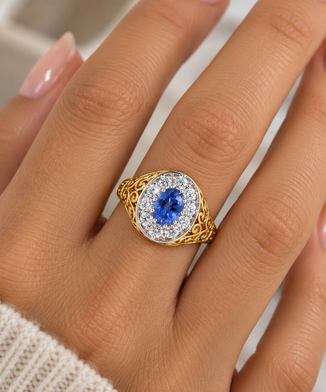 Oval Ceylon Sapphire & Diamond Filigree Ring in 18ct Yellow Gold